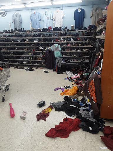 Thrift Store «Village Discount Outlet», reviews and photos, 3500 Cleveland Ave, Columbus, OH 43224, USA