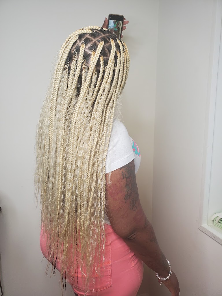 Dami Hair Studio 21220