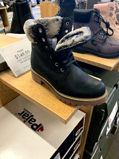 Shoe Store «DSW Designer Shoe Warehouse», reviews and photos, 2485 Richmond Ave, Staten Island, NY 10314, USA