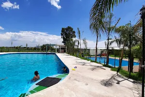 La Palma balneario y jardin de eventos image