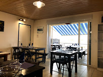 Atmosphère du Restaurant de fruits de mer Chez Christine et Jean-Luc à L'Éguille - n°8