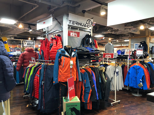 石井スポーツ 登山本店