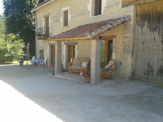 Extérieur hôtels Chez Valade 86350 Payroux