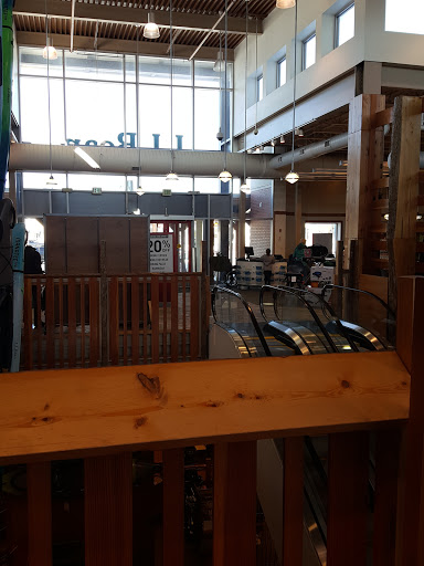 Clothing Store «L.L. Bean», reviews and photos, 6 Wayside Rd, Burlington, MA 01803, USA