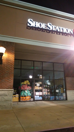 Shoe Store «Shoe Station», reviews and photos, 8041 Eastchase Pkwy, Montgomery, AL 36117, USA