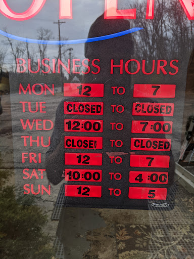 Snowboard Shop «Peak Ski & Snowboard Center», reviews and photos, 640 Center Rd, Pittsburgh, PA 15239, USA