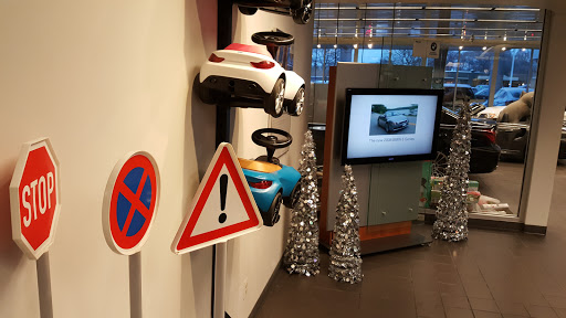 BMW Dealer «Erhard BMW Bloomfield Hills», reviews and photos, 4065 W Maple Rd, Bloomfield Hills, MI 48301, USA