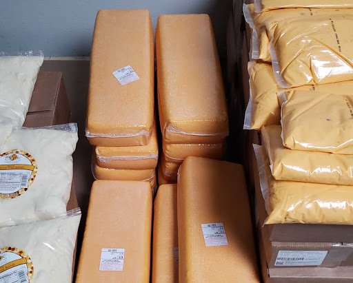 Grocery Store «Stringtown Grocery», reviews and photos, 2208 540th St SW, Kalona, IA 52247, USA