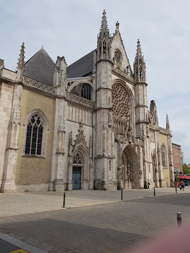 Église Catholique Saint-Éloi à Dunkerque à Dunkerque