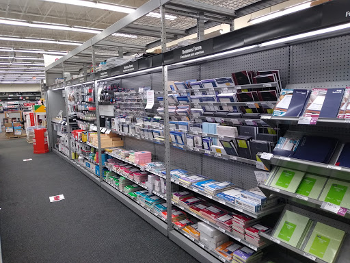 Office Supply Store «Staples», reviews and photos, 4610 N Clark St, Chicago, IL 60640, USA