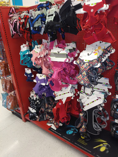 Pet Supply Store «Petco Animal Supplies», reviews and photos, 4013 W Walnut St, Rogers, AR 72756, USA