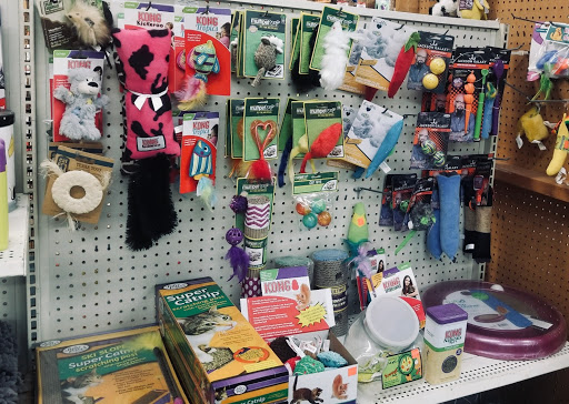 Pet Supply Store «Lazy Creek Discount Pet Food & Supplies», reviews and photos, 351 E Church St, Leesville, SC 29070, USA