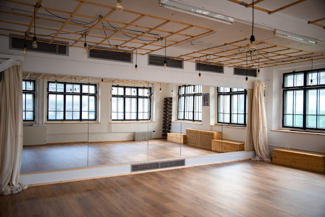 Sept Et Huit Dance Studio | Ballet School - La Chaux-de-Fonds