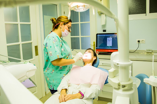 Clínica Dental Esperanza Lora en Coria del Río, Sevilla