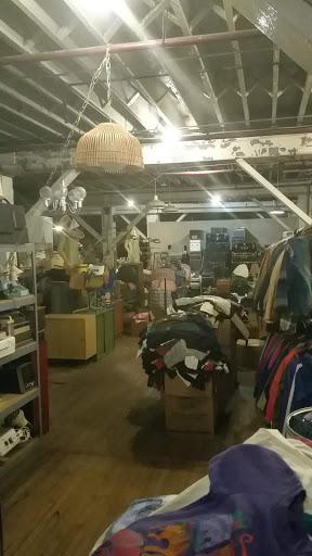 Wholesaler «Pixel 19 Vintage Clothing LLC», reviews and photos, 211 Klotter Ave, Cincinnati, OH 45219, USA