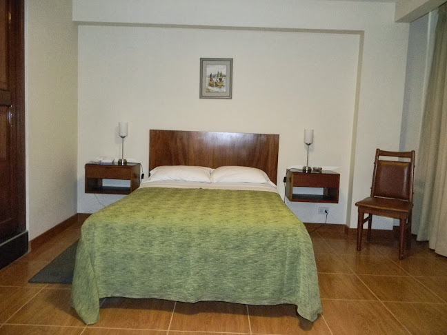 Teléfono de Hotel Ivansino Inn