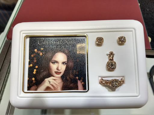 Jewelry Store «Swinford Jewelers», reviews and photos, 3420 Dixie Hwy, Erlanger, KY 41018, USA