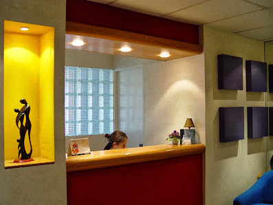 Centro de Cirugía Bucal y Maxilofacial / Implantes Dentales Calz. del Valle 400, Moll del Valle 909, 66220 San Pedro Garza García, N.L., México