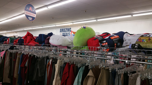 Thrift Store «The Salvation Army Family Stores- Twin Cities», reviews and photos, 1000 E Moore Lake Dr, Fridley, MN 55432, USA