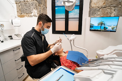 Thomas Vaiarelli, dentiste à Nice à Nice