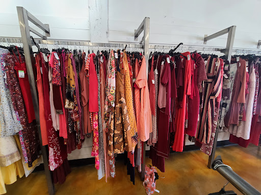 Thrift Store «Goodwill Store», reviews and photos, 23740 El Toro Rd e, Lake Forest, CA 92630, USA