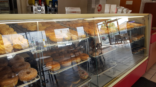 Donut Shop «Top Donut», reviews and photos, 700 Aiken St, Lowell, MA 01850, USA