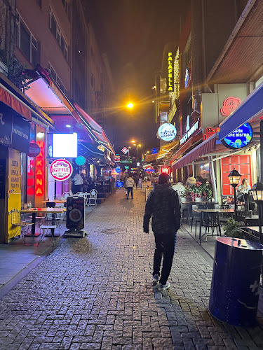 Sinanpaşa, Barbaros Blv. No:12, 34353 Beşiktaş/İstanbul, Türkiye
