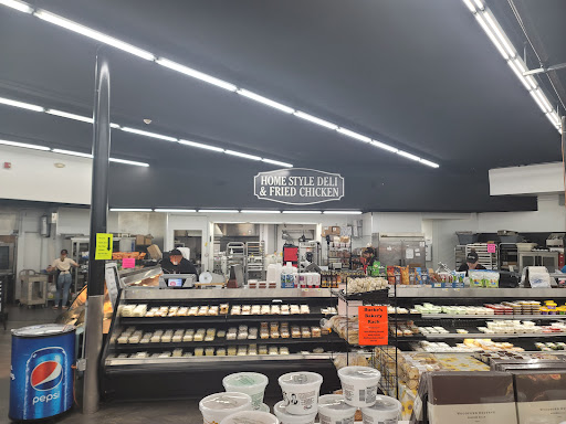 Butcher Shop «Critchfield Meats Retail Store», reviews and photos, 2220 Nicholasville Rd #166, Lexington, KY 40503, USA