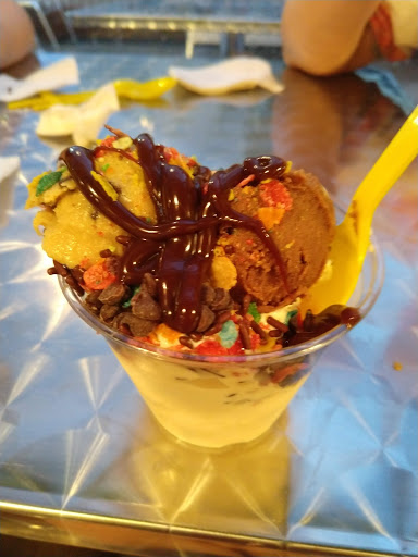 Ice Cream Shop «Cookie Dough Creamery», reviews and photos, 7227 N High St, Worthington, OH 43085, USA