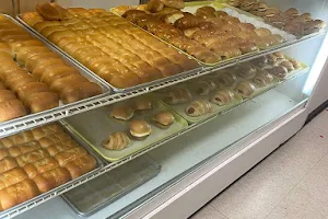 Kyle Donuts image