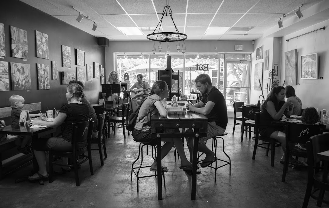 Starving Artist Cafe