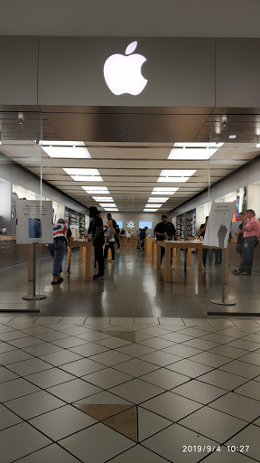 Computer Store «Apple Willowbrook Mall», reviews and photos, 2000 Willowbrook Dr, Houston, TX 77064, USA