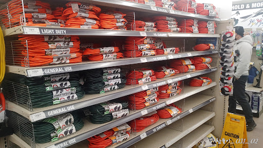 Hardware Store «Harbor Freight Tools», reviews and photos, 6000 Mahoning Ave STE 20, Austintown, OH 44515, USA