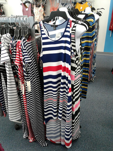 Department Store «T.J. Maxx», reviews and photos, 1300 Shingle Creek Xing, Brooklyn Center, MN 55430, USA