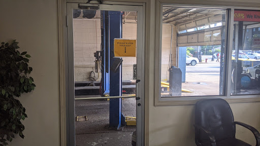 Auto Repair Shop «Car-X Tire & Auto», reviews and photos, 5150 N Western Ave, Chicago, IL 60625, USA