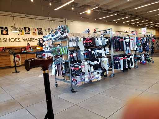 Shoe Store «DSW Designer Shoe Warehouse», reviews and photos, 7923 N Blackstone Ave, Fresno, CA 93720, USA