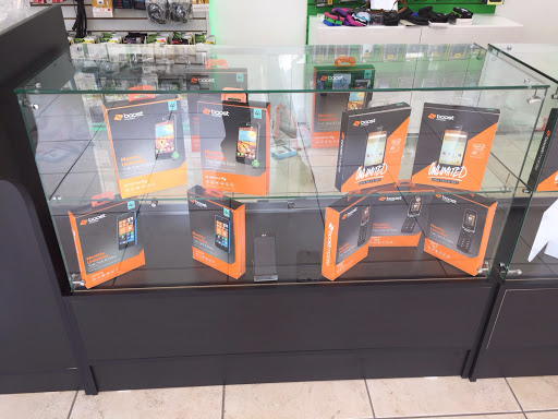 Electronics Repair Shop «Cell Fix Inc», reviews and photos, 8601 N Florida Ave, Tampa, FL 33604, USA