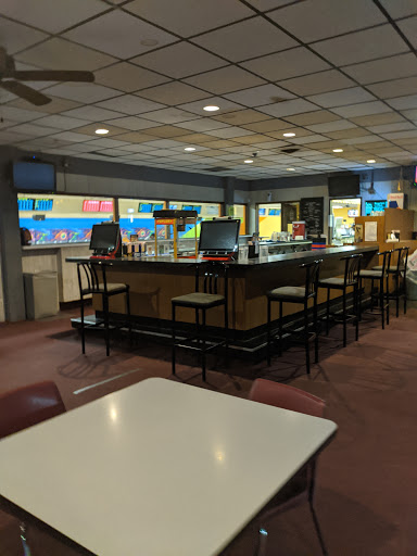 Bowling Alley «Plum Hollow Lanes», reviews and photos, 21900 W Nine Mile Rd, Southfield, MI 48075, USA