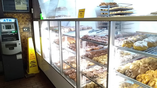 Donut Shop «Donut Wheel», reviews and photos, 10250 N De Anza Blvd, Cupertino, CA 95014, USA