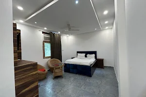 Hotel Khanak Inn Noida image