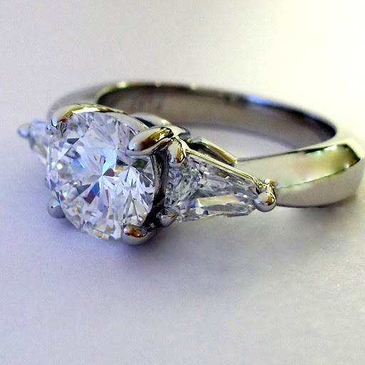 Jewelry Designer «Russ Hollander Master Goldsmith», reviews and photos, 154 Bedford St, Stamford, CT 06901, USA