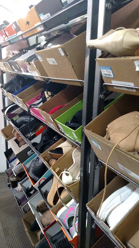 Shoe Store «DSW Designer Shoe Warehouse», reviews and photos, 5518 Leesburg Pike, Falls Church, VA 22041, USA