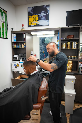 Barber Shop «Ben & Johnny’s Barbershop», reviews and photos, 183 NW 136th Ave, Sunrise, FL 33325, USA