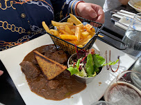 Plats et boissons du Restaurant de spécialités à base de poisson-pêcheur Restaurant Brasserie de la mer à Calais - n°6