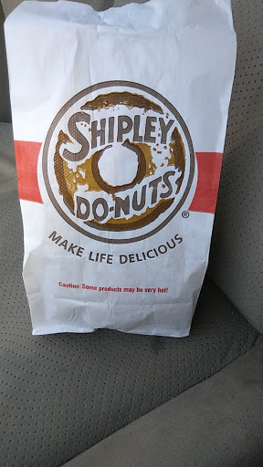Donut Shop «Shipley Do-Nuts», reviews and photos, 501 E Abram St, Arlington, TX 76010, USA