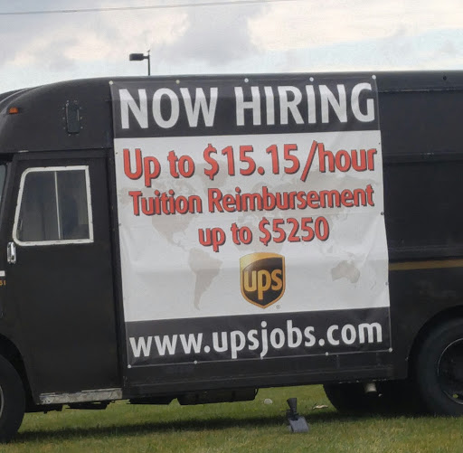 Shipping and Mailing Service «UPS Customer Center», reviews and photos, 11141 Canal Rd, Cincinnati, OH 45241, USA