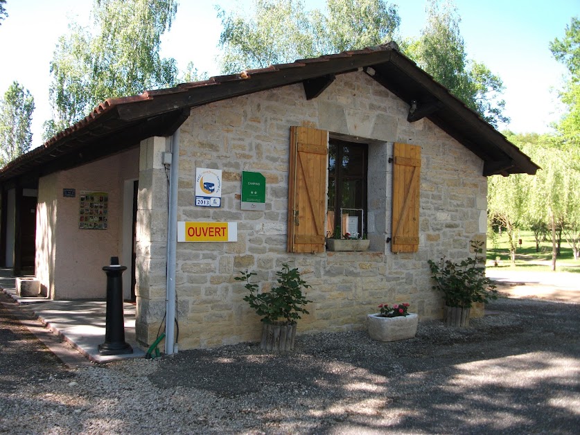 Camping du Lac de Parisot ** à Parisot