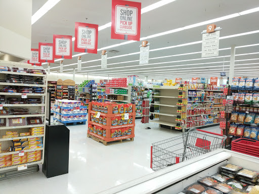 Supermarket «Hy-Vee», reviews and photos, 910 N Jefferson Way, Indianola, IA 50125, USA