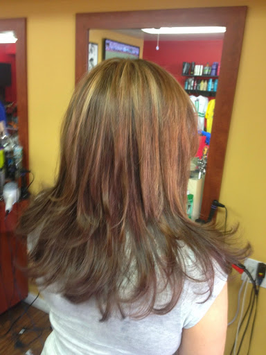 Hair Salon «Hair Hut Studio Salon», reviews and photos, 295 Saw Mill River Rd # A, Yonkers, NY 10701, USA