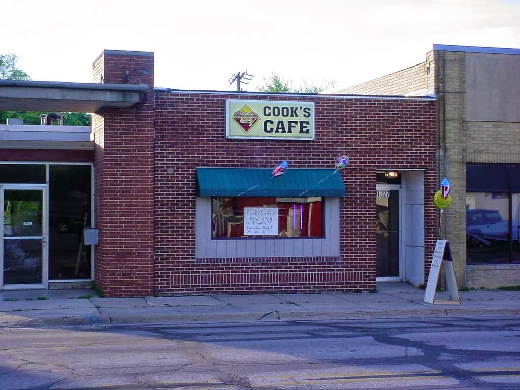 Cooks Cafe 50401